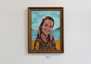 Pin, portrét exotickej ženy